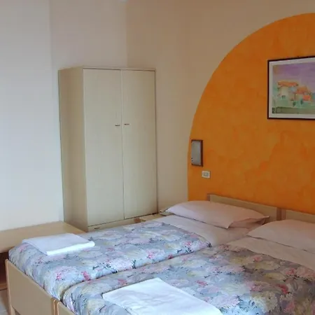 Panorama E Hotel 3*