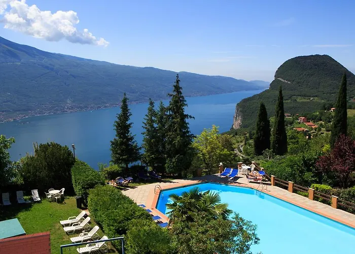 Panorama E Hotel 3*