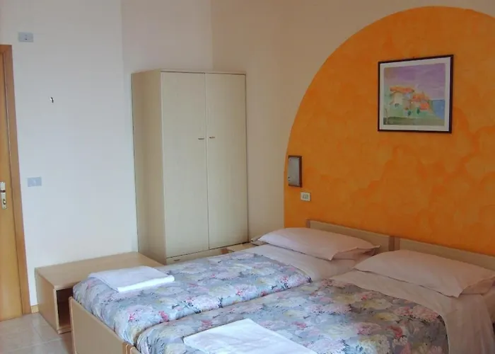 Panorama E Hotel 3*
